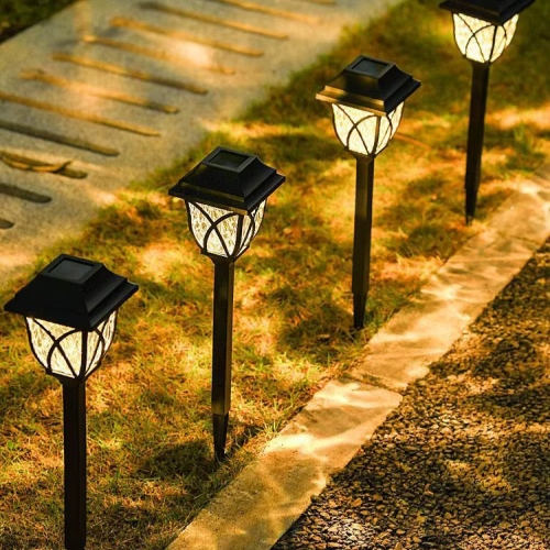 Outdoor Solar Pathway Light