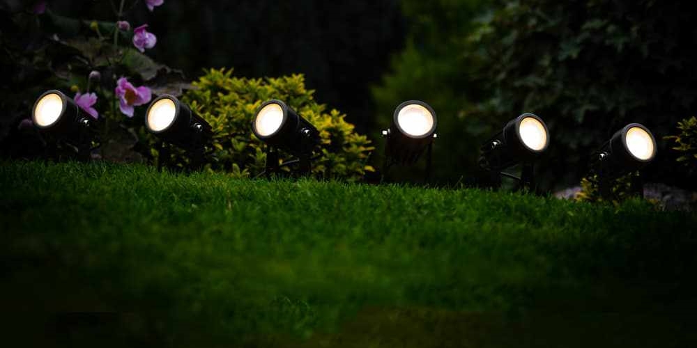 solar powered spotlight