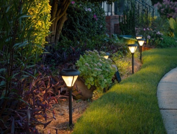 Plug and Play: Simplifying Solar Light Installation