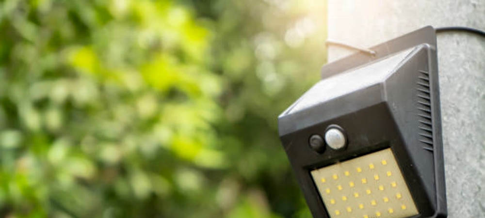 outdoor solar wall lighting