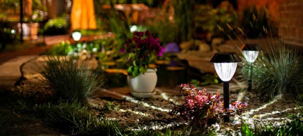 solar garden lights
